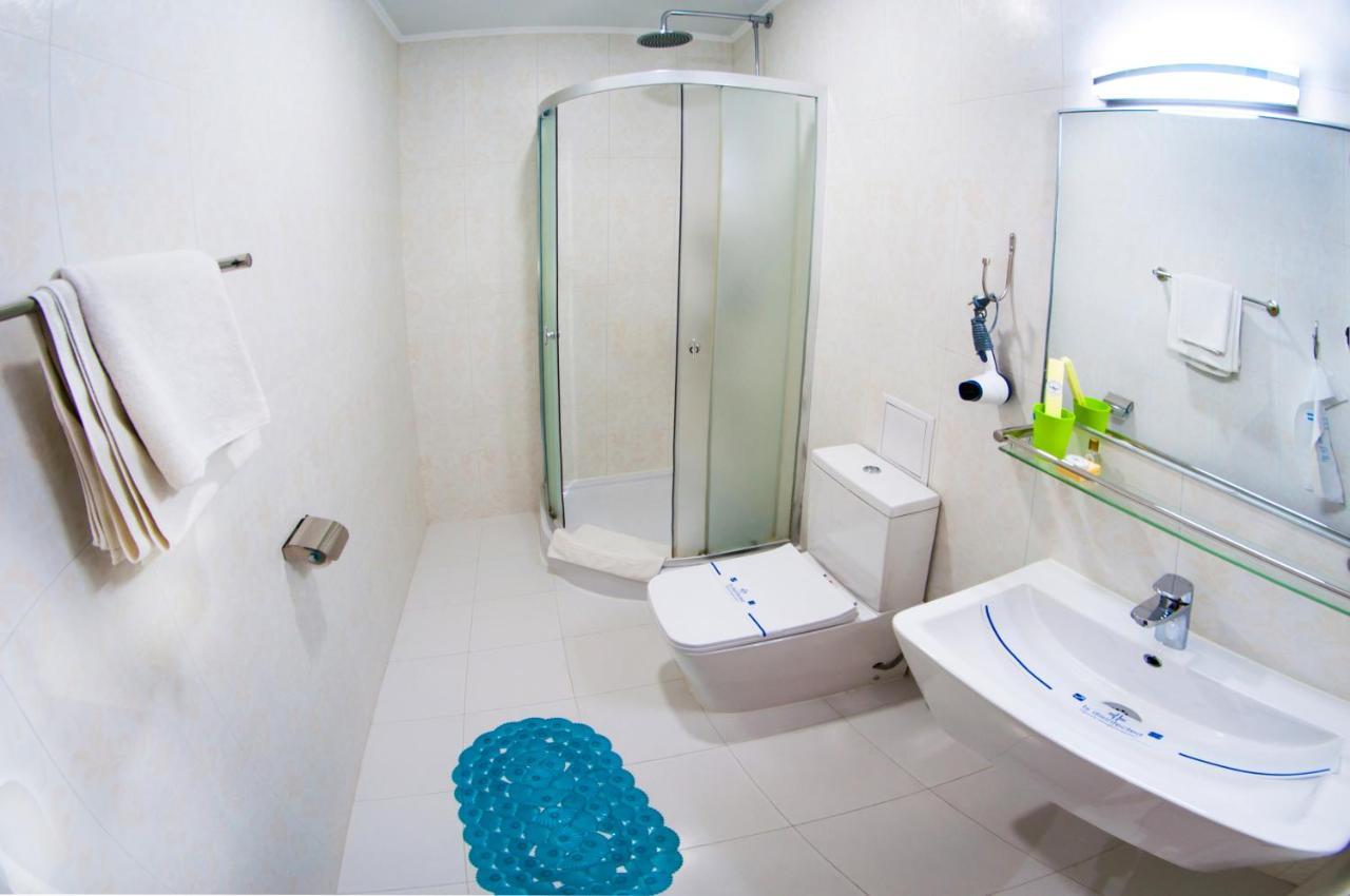 Antwo-Hotel Kharkiv Værelse billede
